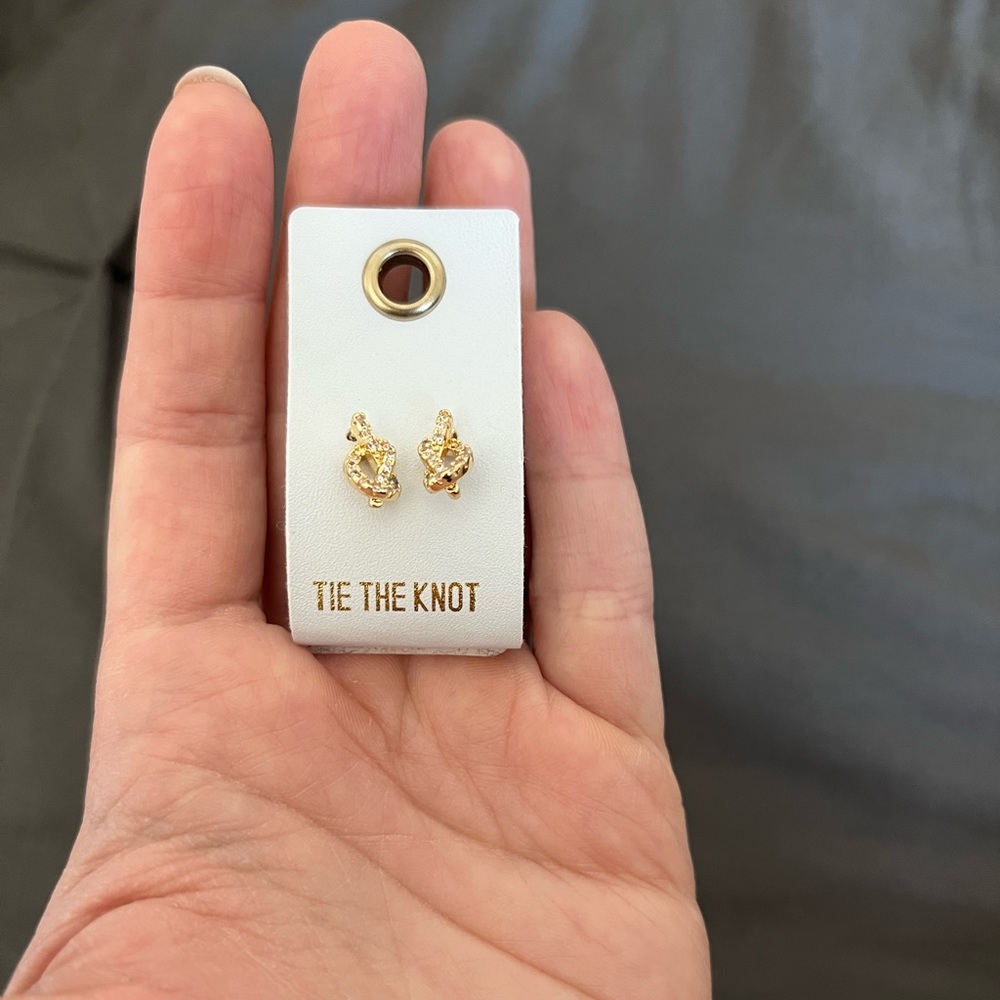 “Knot” Gold Stud Earrings